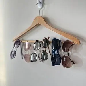 Bunch of Sunglasses Closet Purge 6 Pair Various | Accessories | Bunch Of Sunglasses Closet Purge 6  main image 3
